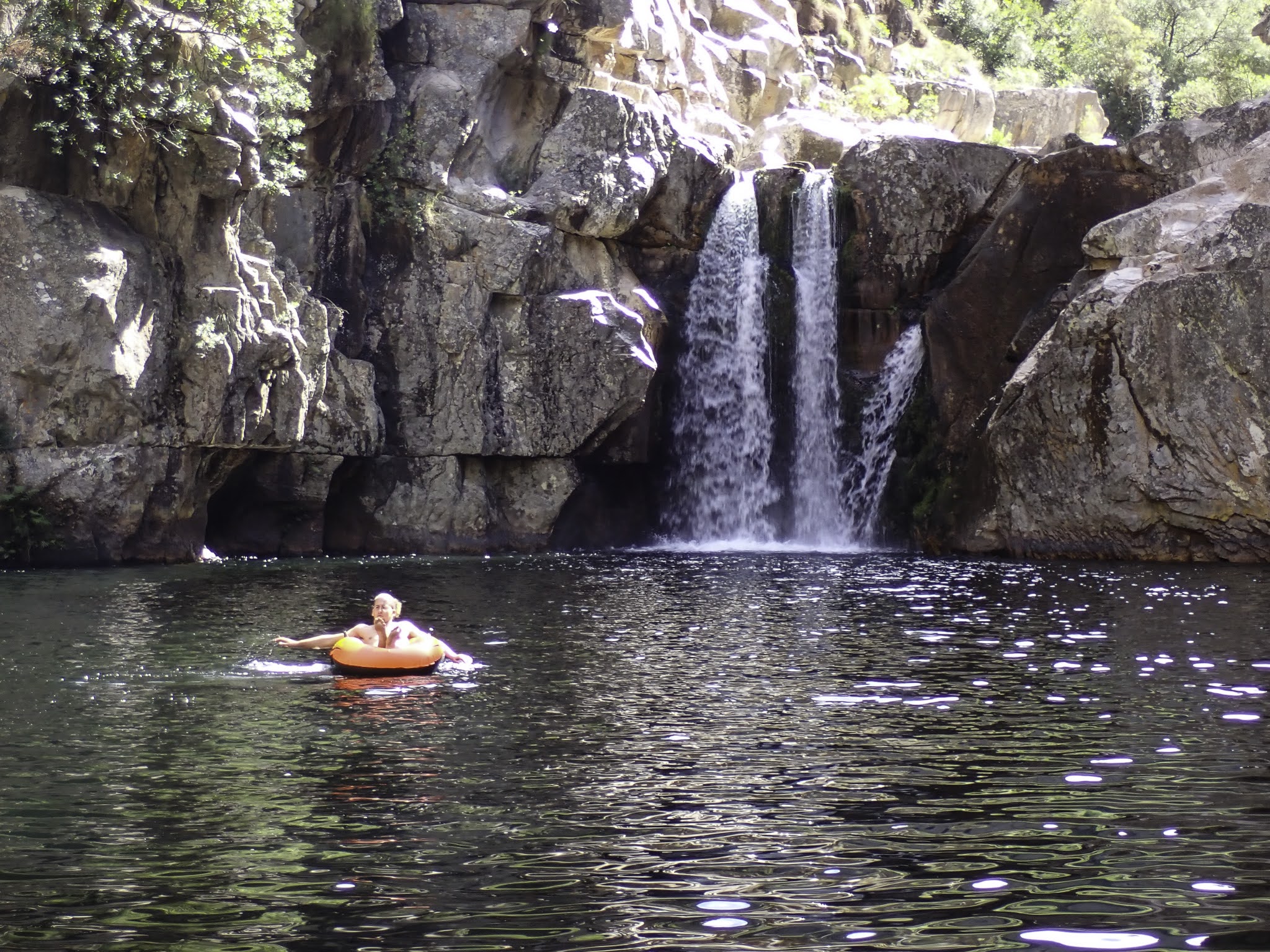 Groot Winterhoek-Reece exploring Die Hel Pool